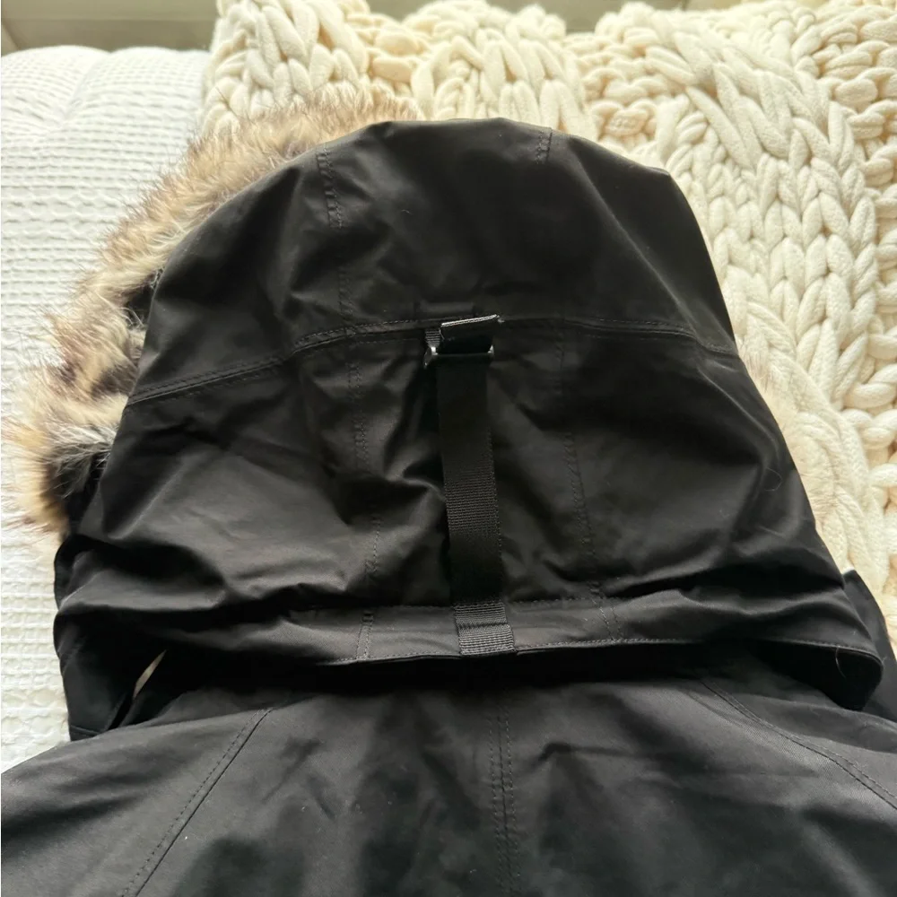 The North Face | Arctic Parka in Black Large - Picture 7 of 11